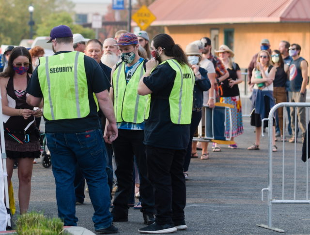 People waiting to see as Grateful came truckin'