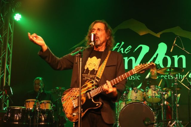 Marlon Hoffman performing live